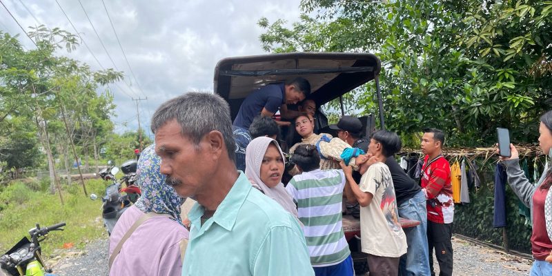 Polsek Sabangau dan Warga Evakuasi ODGJ di Kameloh Baru