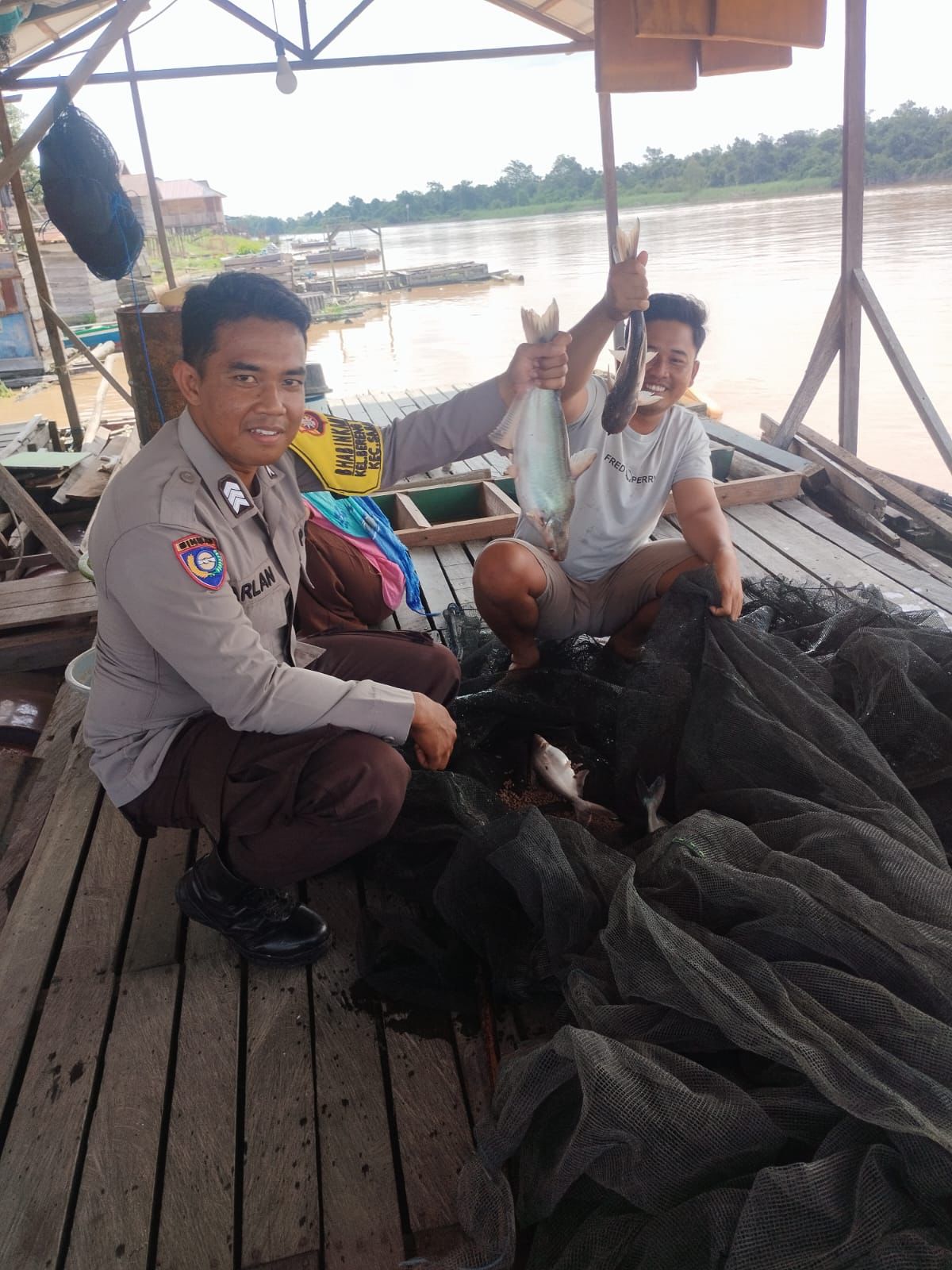 Dukung Ketahanan Pangan, Polsek Sabangau Sambangi Keramba Ikan di Bereng Bengkel