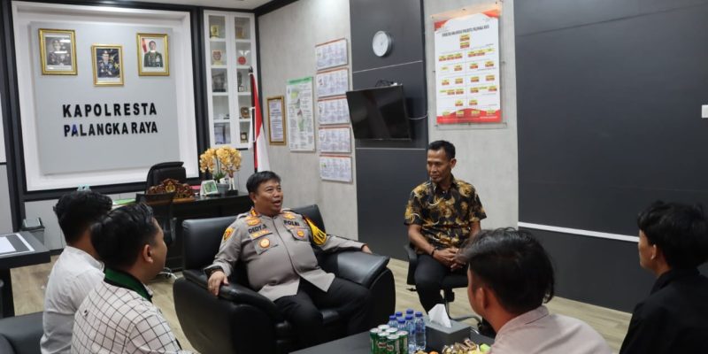Pererat Sinergitas, Kapolresta Palangka Raya Sambut Hangat Kunjungan dan Silaturahmi HMI