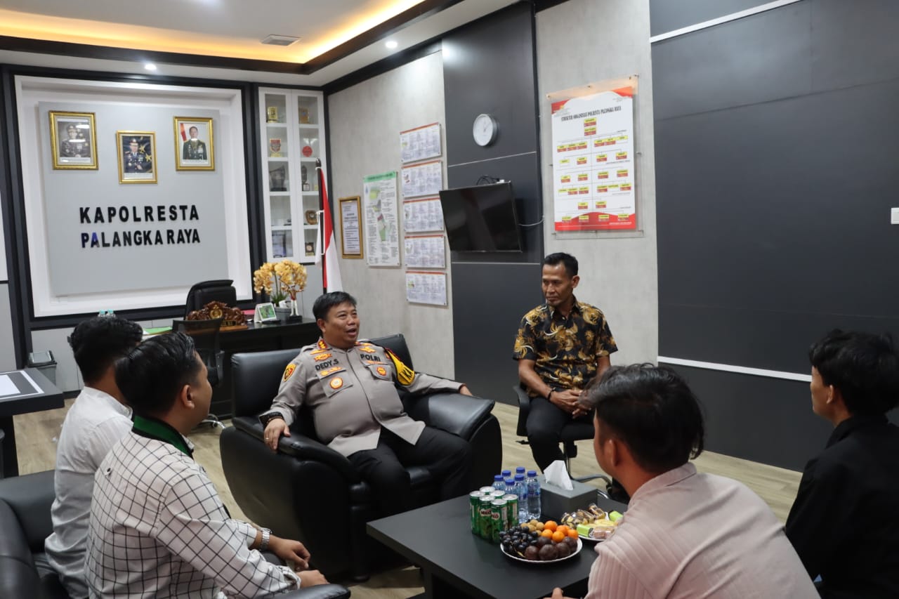 Pererat Sinergitas, Kapolresta Palangka Raya Sambut Hangat Kunjungan dan Silaturahmi HMI