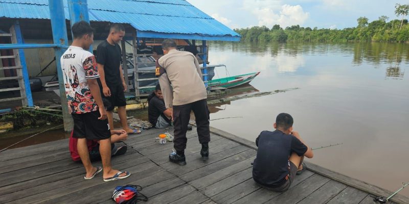 Polsek Bukit Batu Periksa lagi Debit Air di Dermaga Pangkalima Jaya