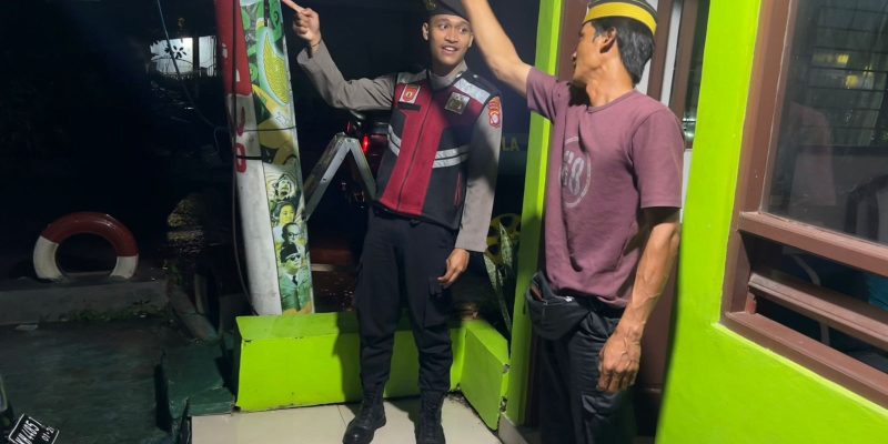 Kunjungan Anggota Satsamapta Polresta Palangka Raya ke Pos Kamling ke Jalan Bangas Permai