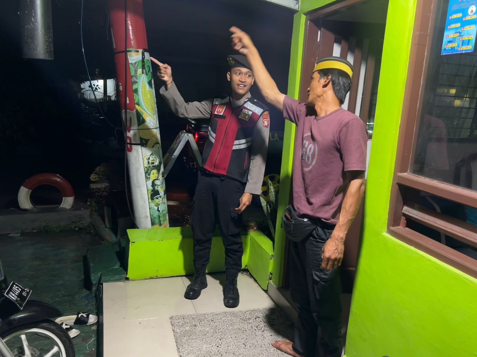 Kunjungan Anggota Satsamapta Polresta Palangka Raya ke Pos Kamling ke Jalan Bangas Permai