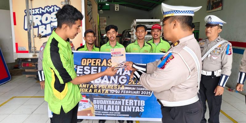 Di Bengkel Sugeng AC, Satlantas Polresta Palangka Raya Sampaikankan Ops Keselamatan Telabang 2025