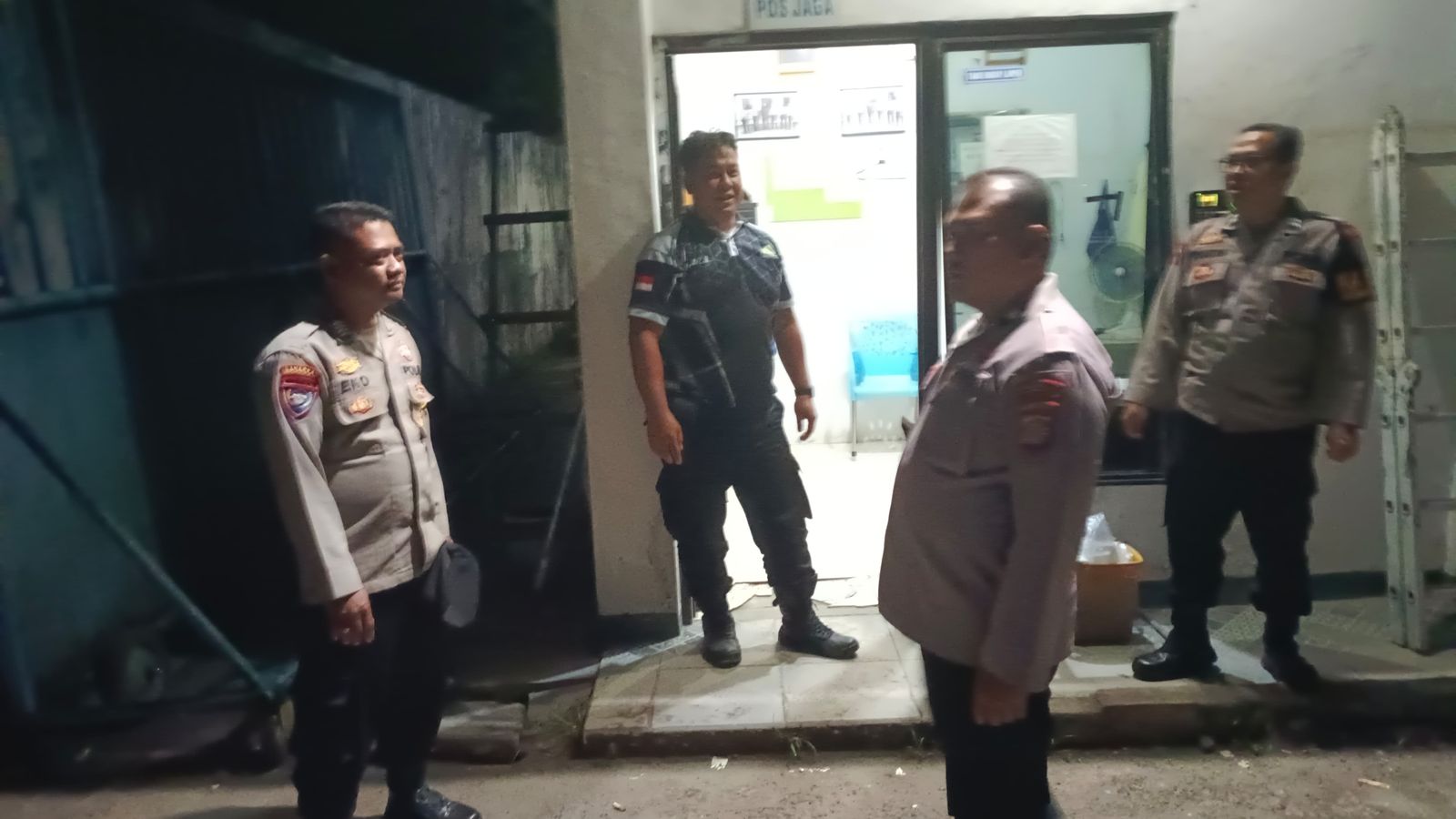 Di Pos Jaga PT. Tip Top Gasindo, Polsek Bukit Batu Ciptakan Rasa Aman