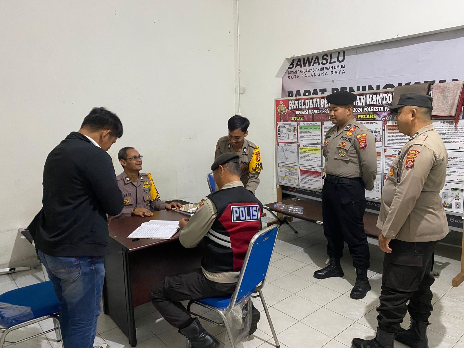 KRYD Polresta Palangka Raya Kunjungi Kantor Bawaslu dan Sampaikan Imbauan Kamtibmas