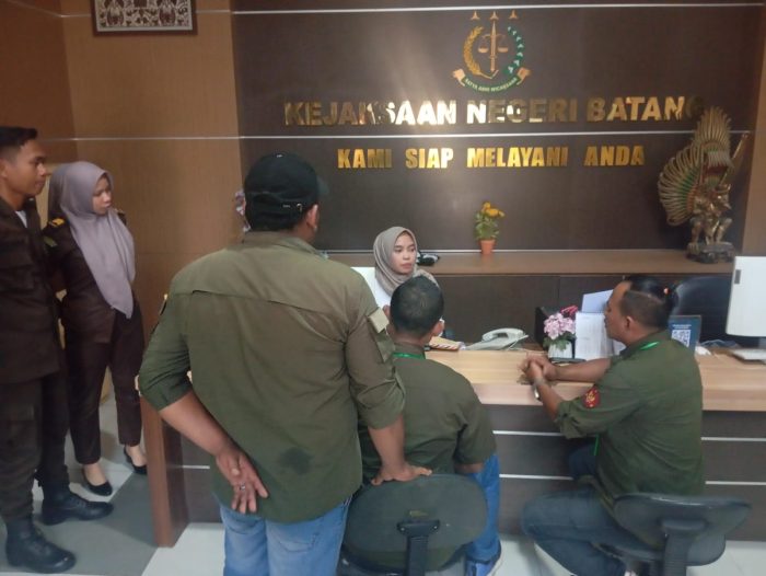LSM Trinusa Laporkan Dugaan Korupsi Dana Banprov ke Kejari Batang