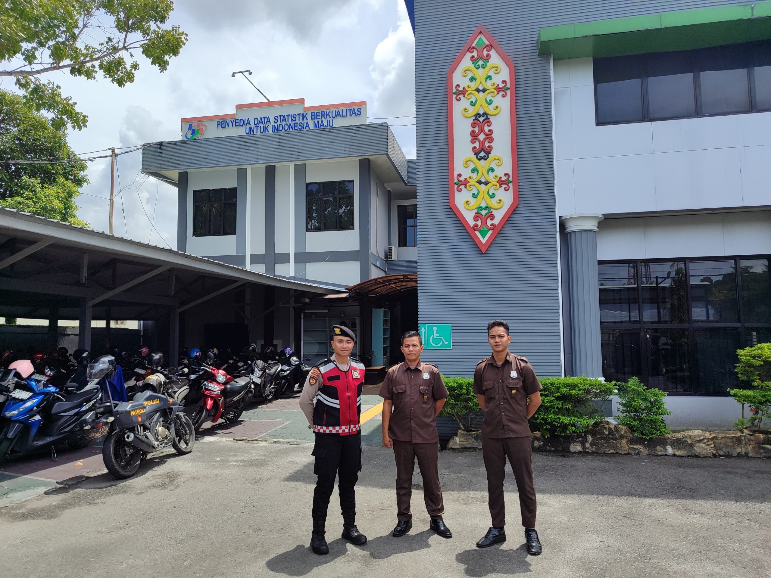 Patroli Kamtibmas Wilkum, Satsamapta Polresta Palangka Raya Kunjungi BPS Provinsi Kalteng