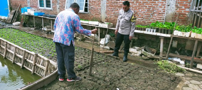 Bhabinkamtibmas Polsek Weleri Sambangi Warga dan Sosialisasikan Ketahanan Pangan