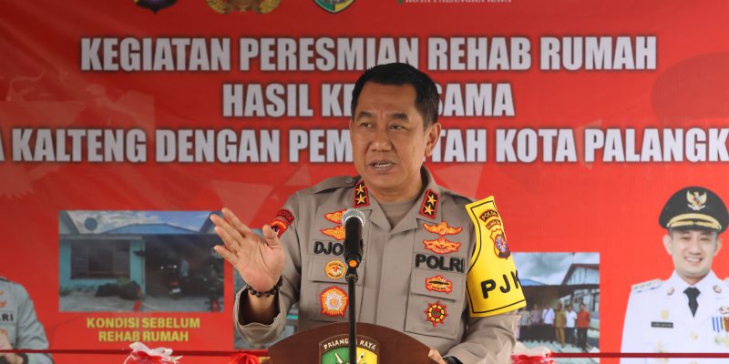 Kolaborasi Bersama Pemkot Palangka Raya, Polda Kalteng Bersama Bhayangkari Bedah Rumah Warga Tak Layak Huni