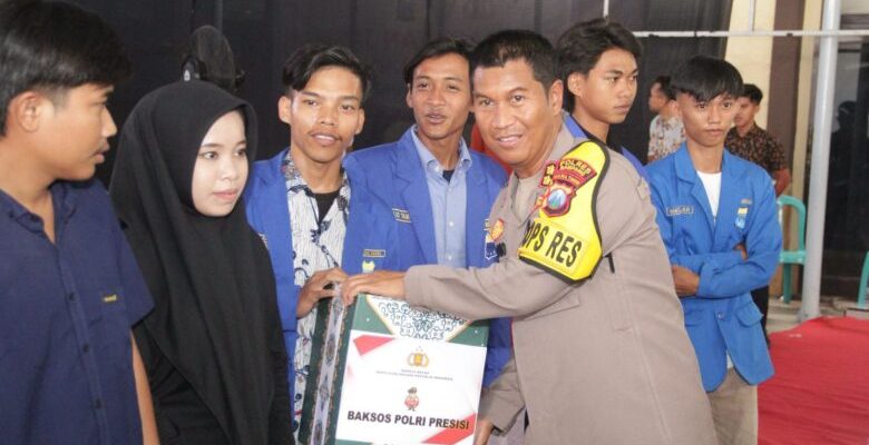 Jelang Ramadhan, Kapolres Sampang Gelar Baksos Polri Presisi Bersama Mahasiswa, Aliansi BEM Dan OKP Se-Kabupaten Sampang