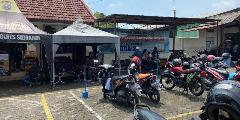 Pungli Berkedok Sirat Kuasa Lakukan Investigasi Di Samsat Krian Sidoarjo