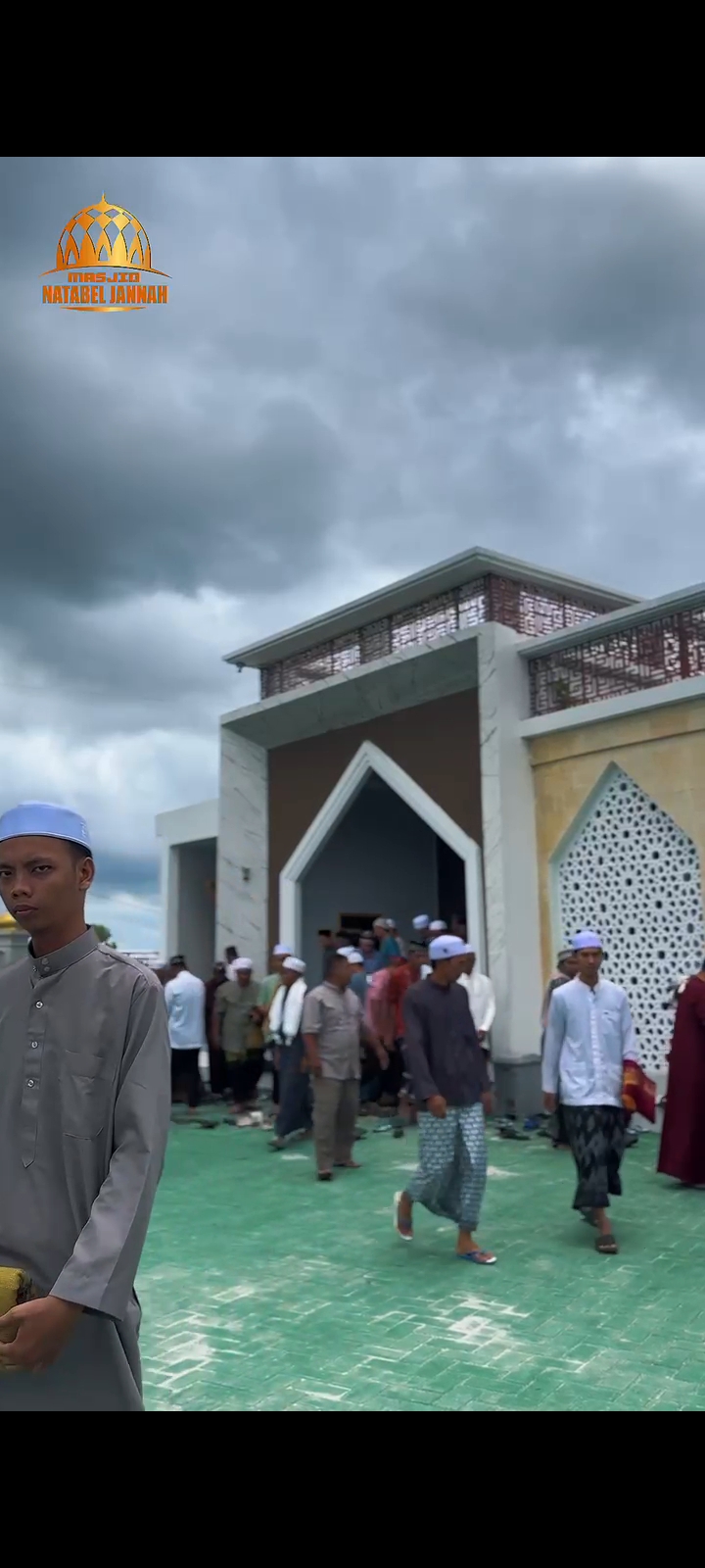 DKM Natabel Jannah Palangkaraya Gelar Jumat Berkah, Berbagi Nasi Kotak dan Kegiatan Amal Lainnya