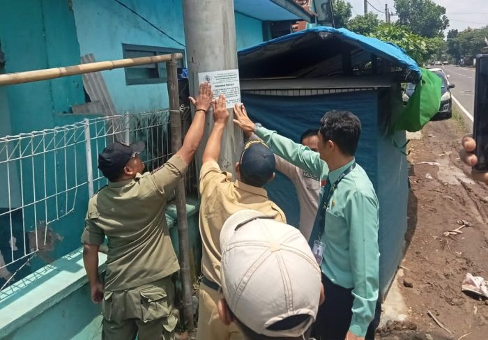 Tim Gabungan OPD Teknisi Tindak Tegas Papan Reklame Bodong