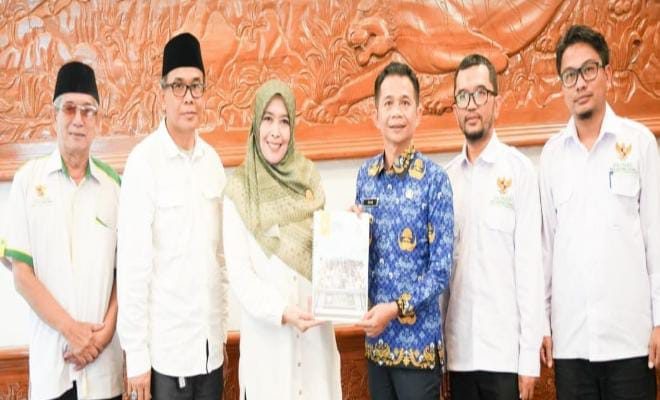 Baznas Memperkuat Sentral Perekonomian Umat Melalui (ZIS)