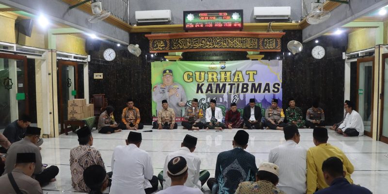 Gelar Curhat Kamtibmas dan Safari Ramadhan di Gempol, Waka Polres Pasuruan Lempar ide Lomba Pos Kamling