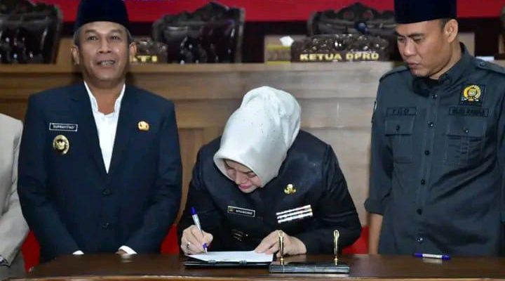 Rapat Paripurna DPRD Musi Rawas Dalam Rangka Pertangungjawaban LKPJ Bupati Anggaran 2024