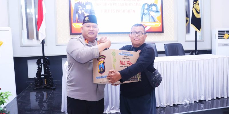Per erat Sinergitas, Kapolres Pasuruan Buka bersama dan Berikan Bingkisan Kepada Wartawan Jelang Lebaran