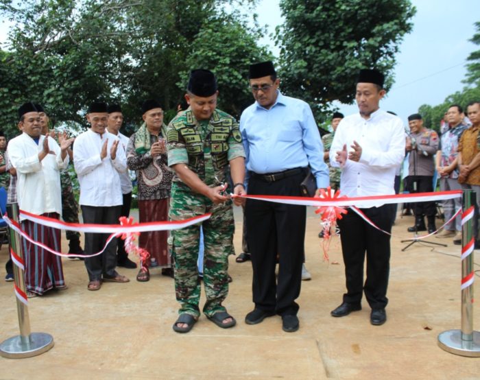 Dandim 0736/Batang Resmikan Masjid Baiturrahman Desa Tragung