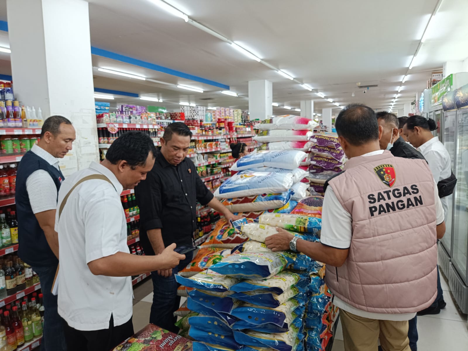 Pastikan Ketersediaan dan Harga Pangan Aman di Bulan Ramadan, Tim Satgas Pangan Polda Kalteng Sidak Pelaku Usaha