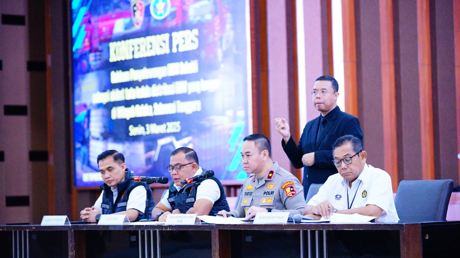 Bareskrim Polri Ungkap Sindikat Penyelewengan BBM Subsidi di Kolaka, Kerugian Negara Capai Rp 105 Miliar*