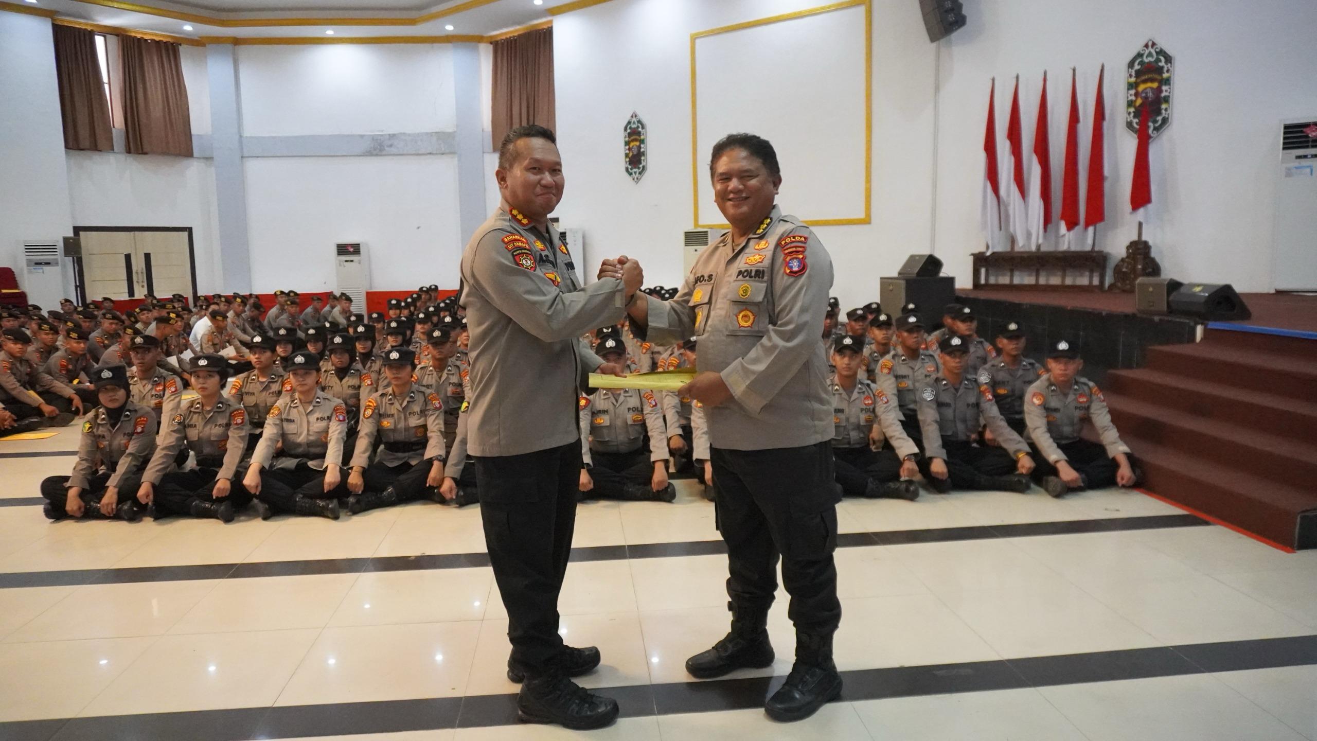 Perkuat Solidaritas, Ditsamapta Polda Kalteng Gelar Tradisi Sambut 126 Bintara Baru
