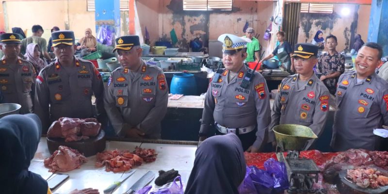 Awasi Harga Kebutuhan Pokok dan Penting, Kapolres Pekalongan Sidak Pasar Kajen