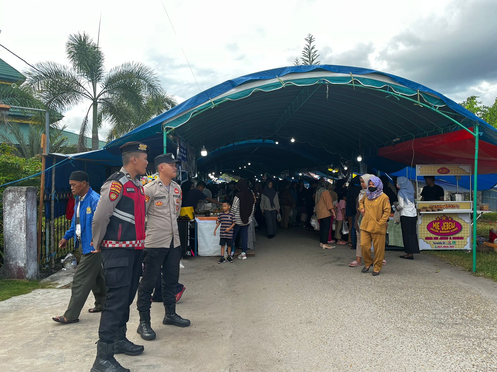 Pam Pasar Wadai Ramadhan, Polresta Palangka Raya Jaga Kamtibmas dan Kamseltibcar Lalu Lintas
