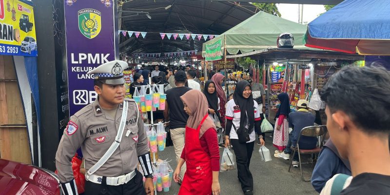 Polresta Palangka Raya Pelihara Rasa Aman di Pasar Ramadan AIS Nasution