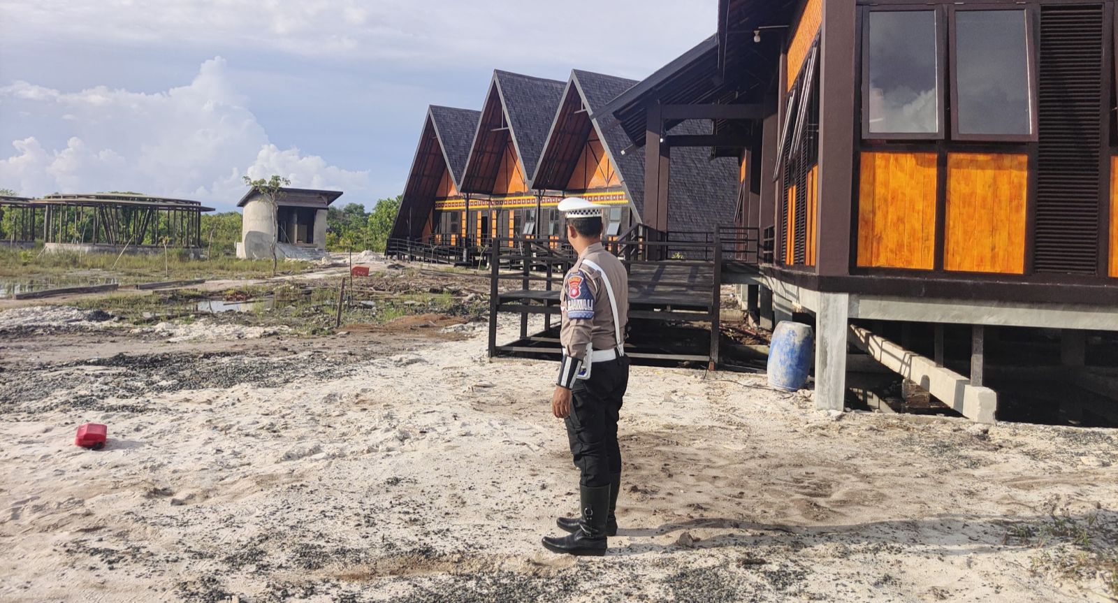 Satlantas Polresta Palangka Raya Rutin Pantau Keamanan ke Lokasi Pembangunan SD Alam Kemala Bhayangkari