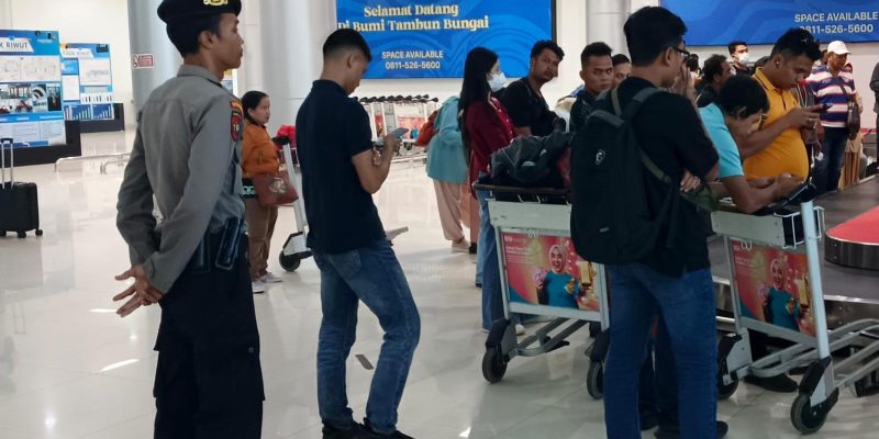 Satpamobvit Polresta Palangka Raya Perketat Keamanan Bandara Tjilik Riwut Jelang Lebaran