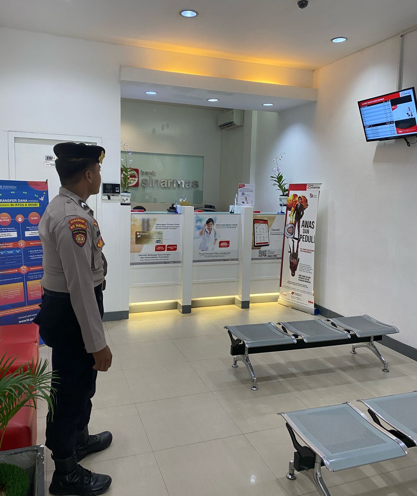 Polresta Palangka Raya Kawal Keamanan Ibadah Tarawih di Masjid Raya Darussalam