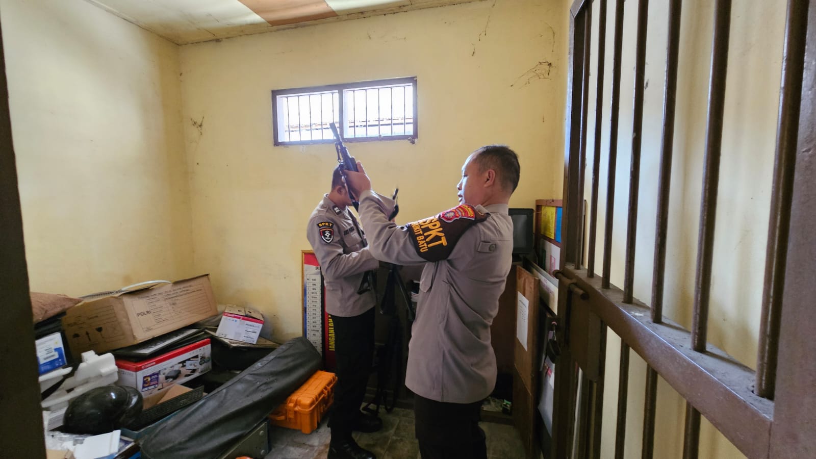 SPKT Polsek Bukit Batu Periksa Inventaris Penjagaan