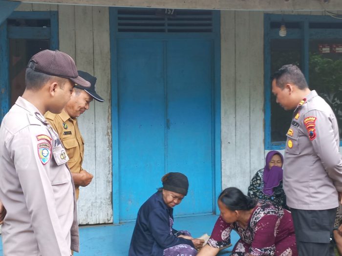 Respons Cepat Polisi Batang Selamatkan Lansia Tersesat