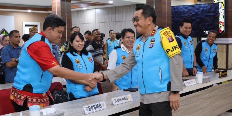 Kapolda Kalteng Pimpin Pengambilan Sumpah dan Penandatanganan Pakta Integritas Seleksi Anggota Polri TA 2025