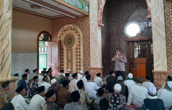 Bulan Ramadhan Polisi Gelar Safari Shalat Jum’at, Ajak Warga Jaga Kamtibmas, Jauhi Penyalahgunaan Miras Dan Narkoba