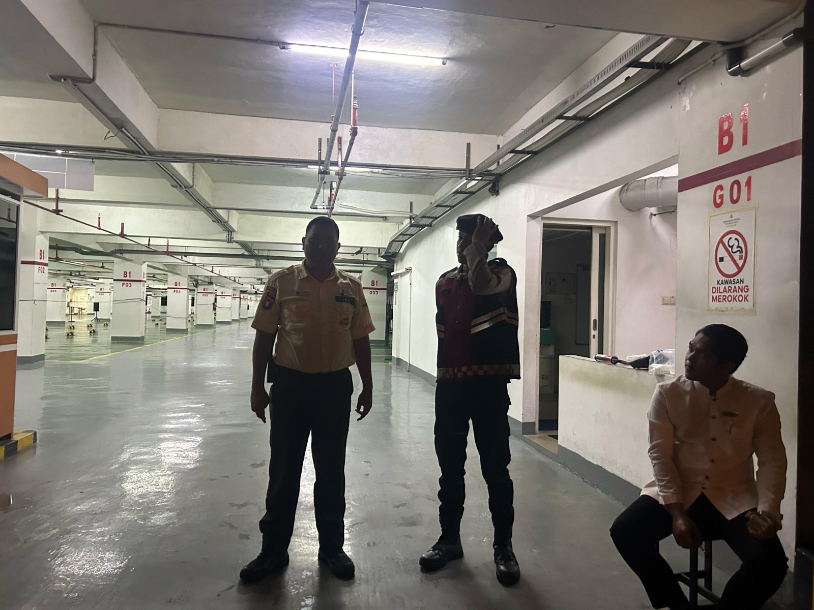 Sambangi Pos Jaga Hotel Bahalap, Satsamapta Polresta Palangka Raya Sampaikan Pesan Kamtibmas