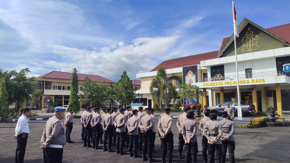 Polresta Palangka Raya Gelar Apel Sore Usai Laksanakan Tugas Kepolisian dan Yanlik