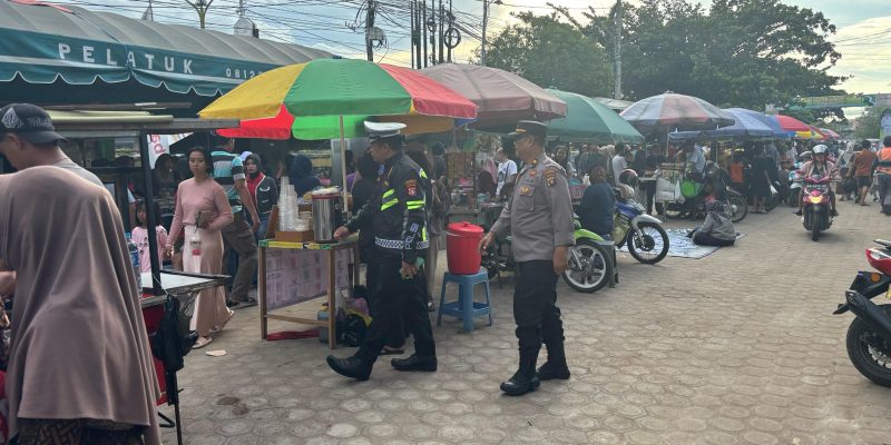 Jaga Kamtibmas Selama Ramadhan, Polresta Palangka Raya Pam Pasar Wadai di Komplek Pasar Kahayan