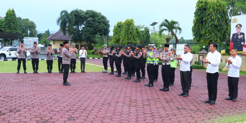 Kapolres Pekalongan Pimpin Patroli Ngabuburit Beri Rasa Nyaman Warga Jelang Berbuka