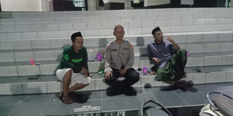 Jaga Kekhusyukan Ibadah, Polsek Sabangau Amankan Salat Tarawih di Dua Masjid