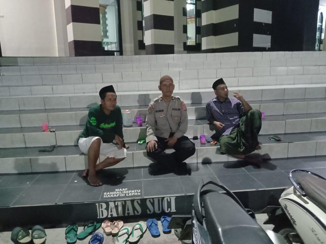 Jaga Kekhusyukan Ibadah, Polsek Sabangau Amankan Salat Tarawih di Dua Masjid