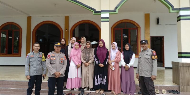 Jaga Kamtibmas Wilkum, Polsek Bukit Batu Sambangi Pesantren Ramadhan SMAN-6 Palangka Raya