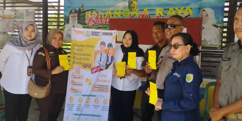 Polsek Sabangau Kawal Pasar Murah Sembako DPKUKMP Kota Palangka Raya