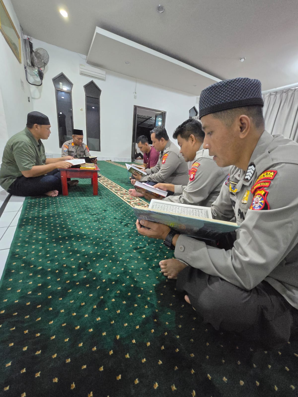 Perkuat Iman dan Ketakwaan, Kasatbinmas Polresta Palangka Raya Gelar Tadarus Al-Qur’an bersama Personel