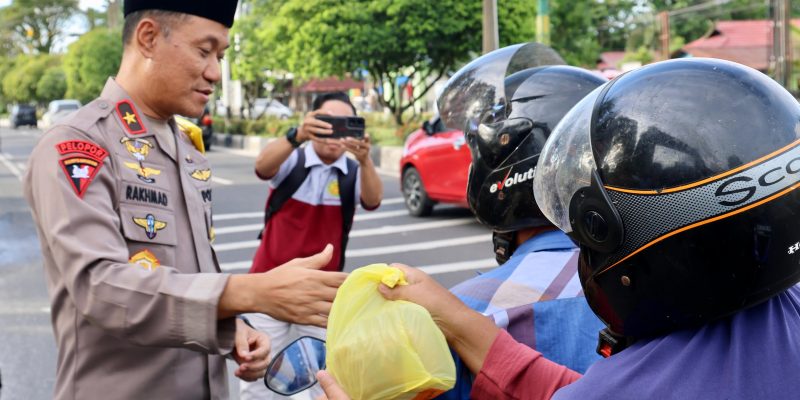 Hadir Untuk Masyarakat, Polda Kalteng Bersama Media Berbagi Takjil dan Buka Puasa Bersama