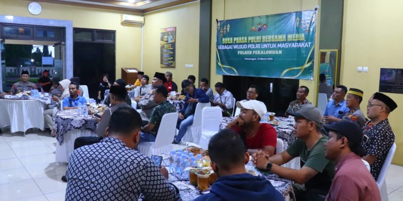 Polres Pekalongan Gelar Bukber Bareng Awak Media dan Bagi Takjil Gratis Untuk Masyarakat