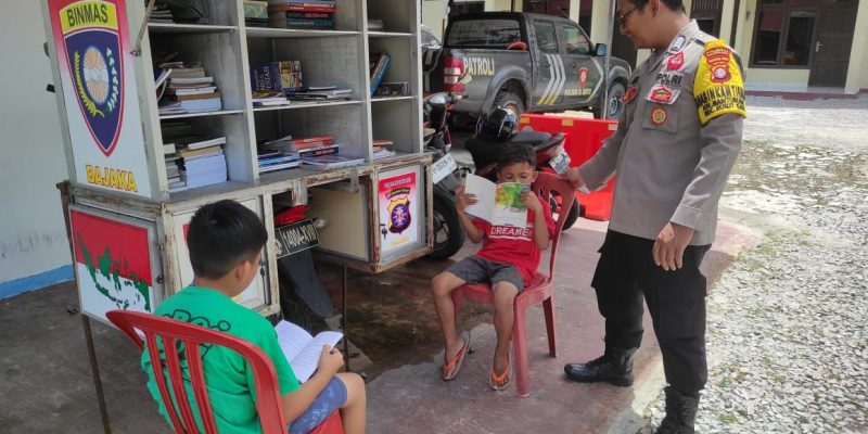 Dukung Literasi Membaca, Polsek Bukit Batu Hadirkan Bajaka bagi Warga