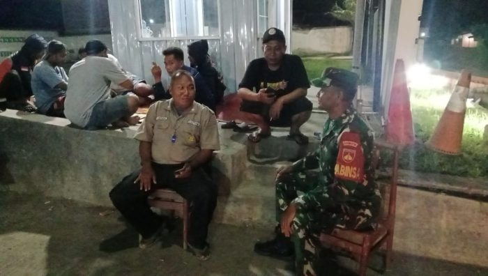 Marak Perang sarung, Babinsa Gringsing Patroli Keliling
