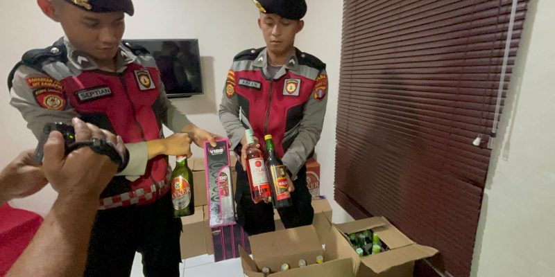 Ciptakan Kamtibmas di Bulan Ramadan, Ditsamapta Polda Kalteng Amankan dan Sita Ratusan Botol Miras Tanpa izin